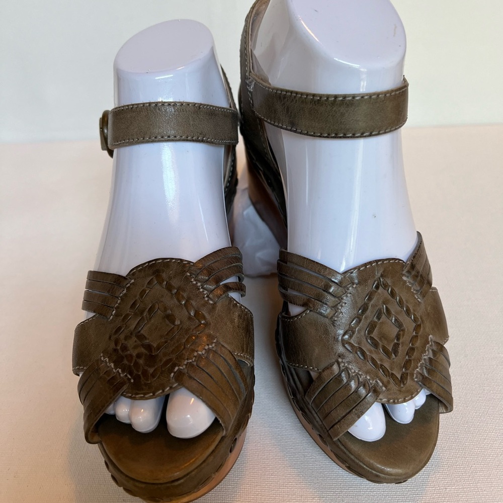 Frye Wedges